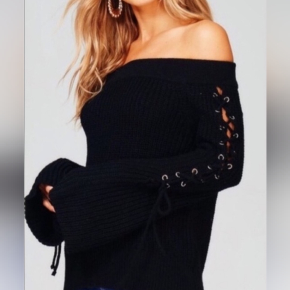 &Merci Laced Sleeve Off Shoulder Black Size Small Ladie's Sweater